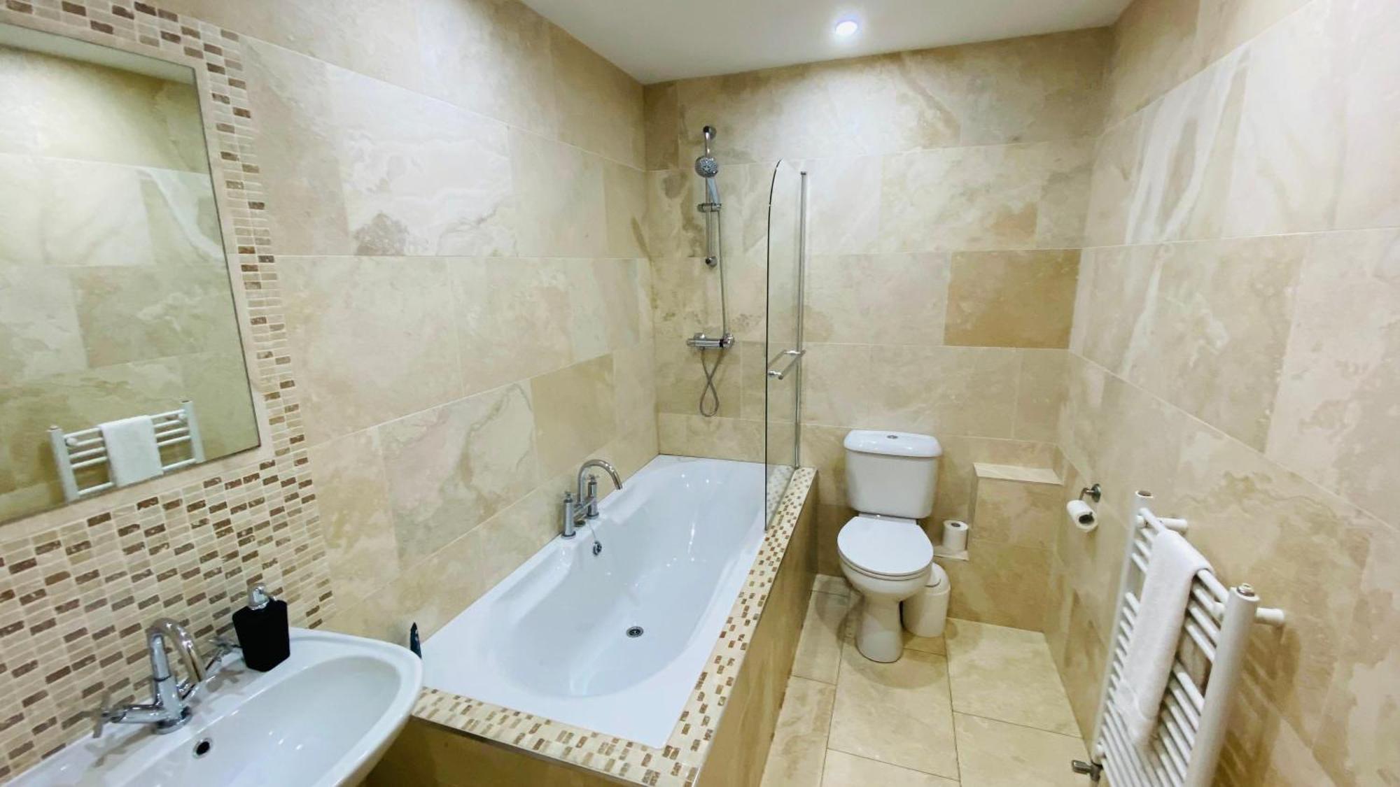 Port House Letterkenny Wild Atlantic Apartments Ngoại thất bức ảnh
