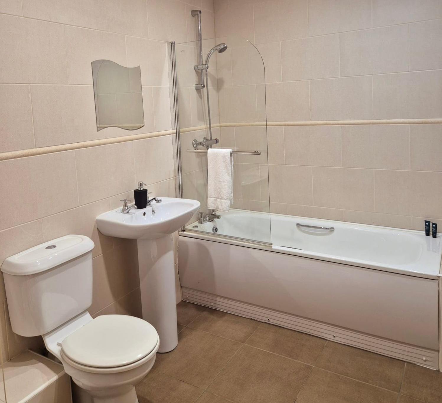 Port House Letterkenny Wild Atlantic Apartments Ngoại thất bức ảnh