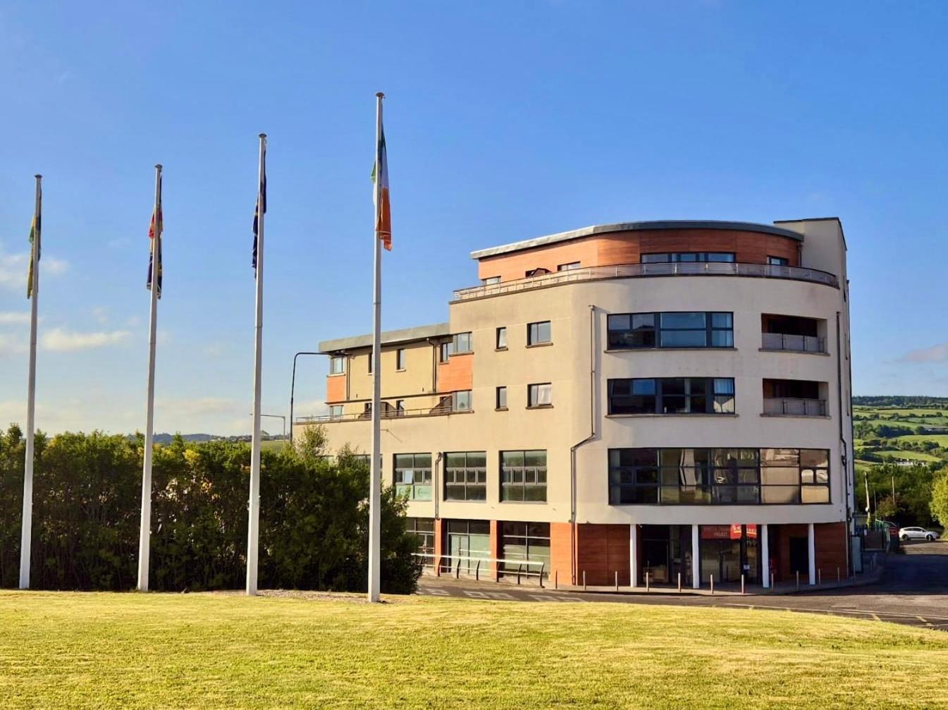 Port House Letterkenny Wild Atlantic Apartments Ngoại thất bức ảnh